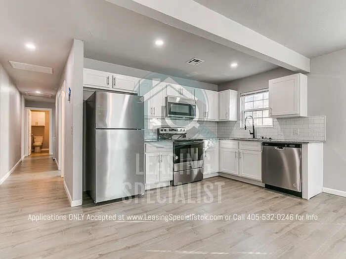 1115 NW 27th St — Photo 18