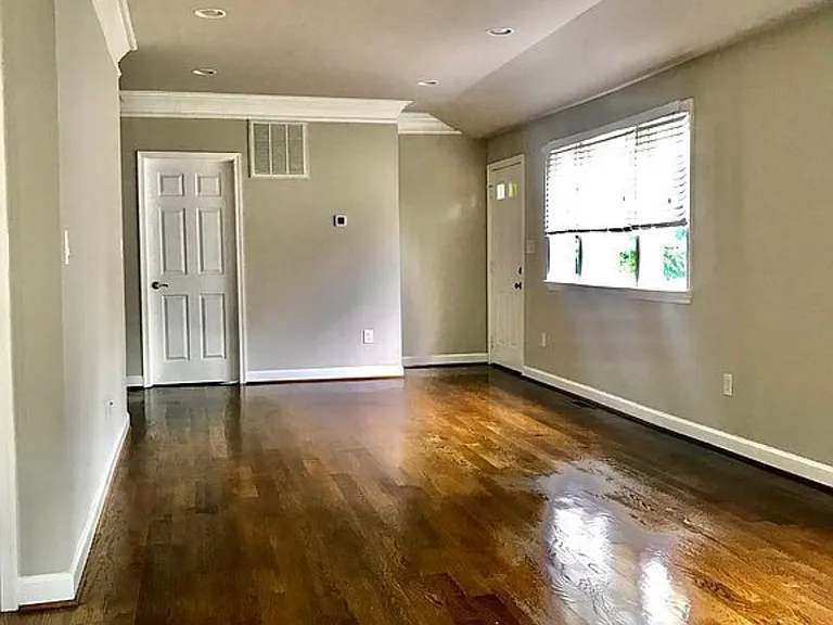 8810 Hawkins Ln — Photo 6