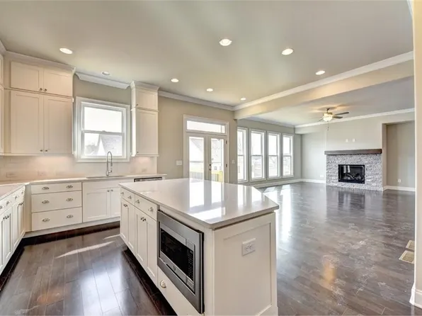 10050 Ruppel Ln, Johns Creek, GA 30005