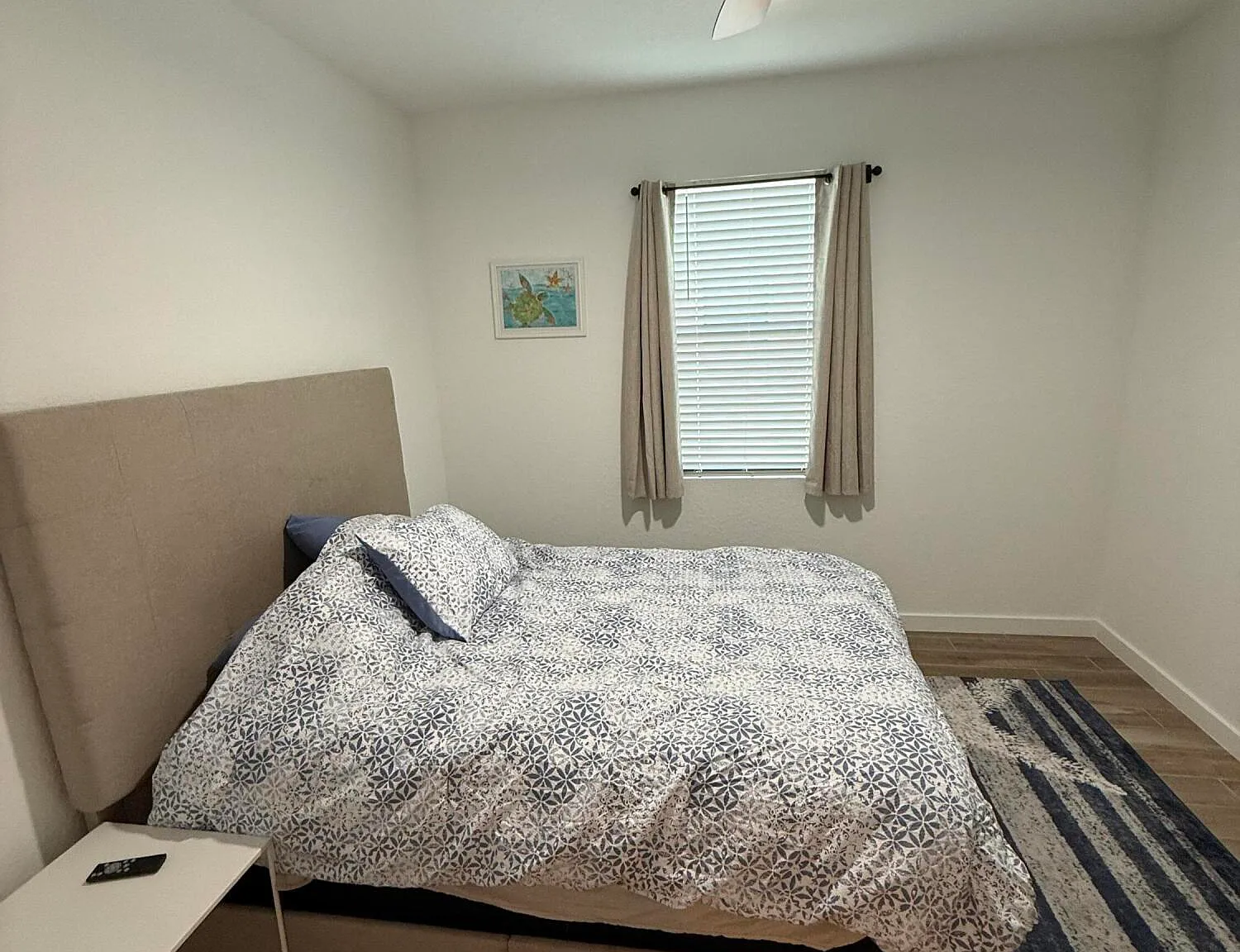 4 bed, 2.0 bath, 1811 sqft, $3,400 — Photo 3