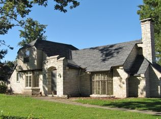 1617 N 8th St, Pekin, IL 61554