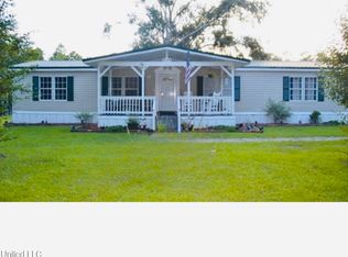 8229 Vidalia Rd, Pass Christian, MS 39571