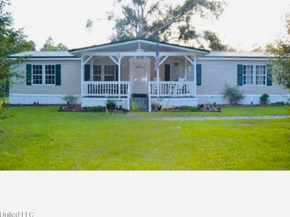 8229 Vidalia Rd, Pass Christian, MS 39571