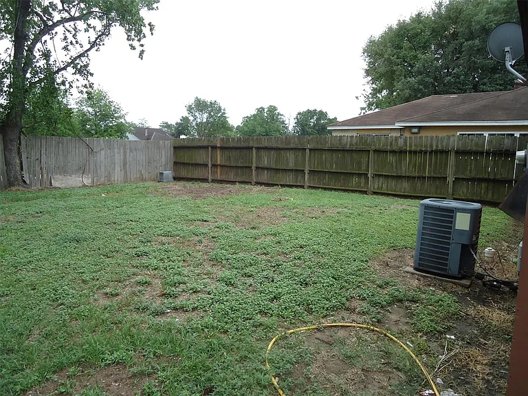 7610 Lemma Dr — Photo 31