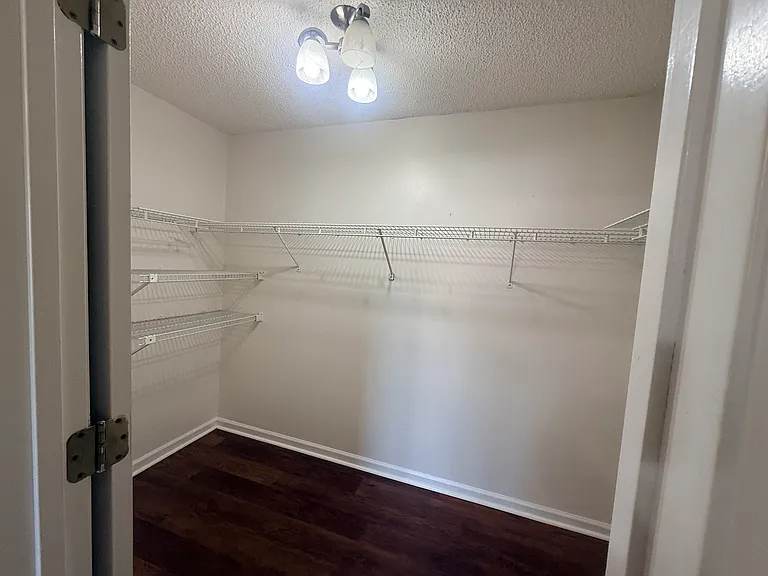 8801 Mill Run Dr — Photo 24