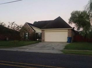 275 N 14th St, Port Allen, LA 70767