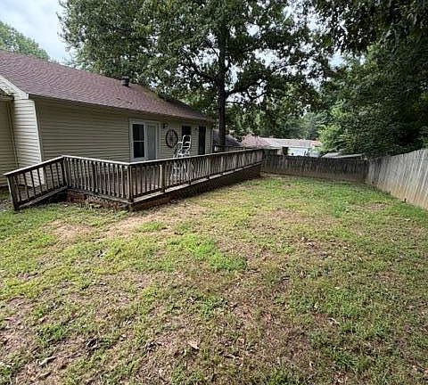 4th image of 1305 Woodgate Dr