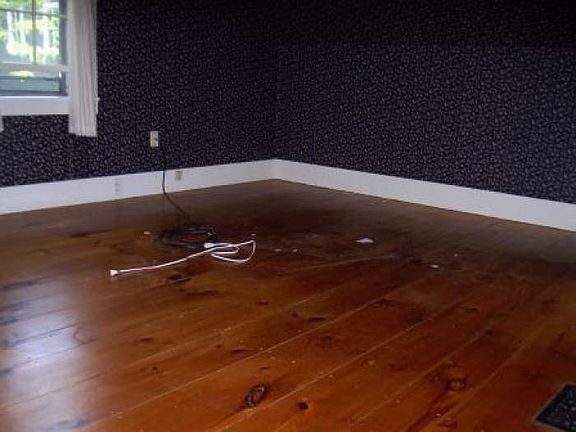 2nd image of 3 Vine St