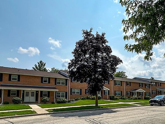3rd image of 501-505 Mulberry Dr E #139