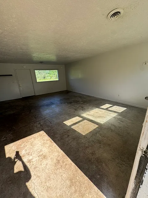 1 bed, 900 sqft, $1,000 — Photo 2