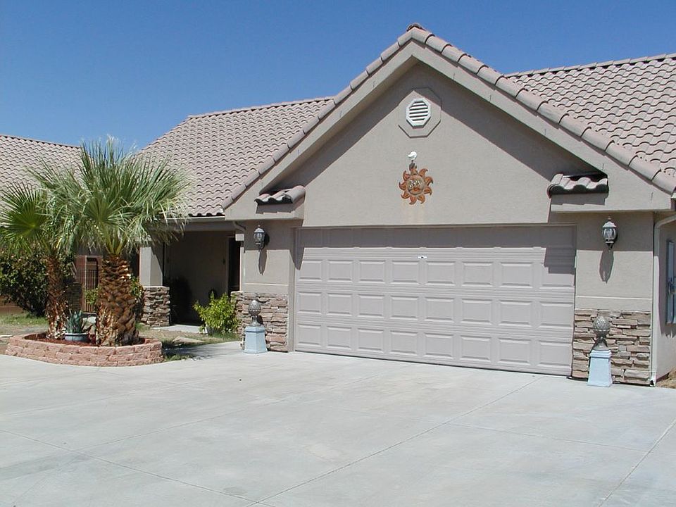 1st image of 899 N Desert Wind Dr