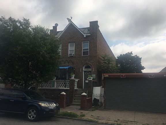 4th image of 759 Wyona St