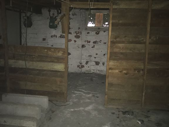 3rd image of 12109 Parkhill Ave