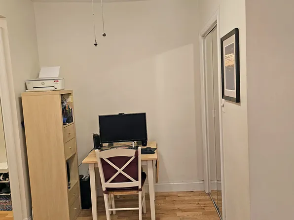 202 Seeley Street image 11 of 25