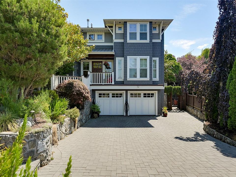 1st image of 12 Briar Pl