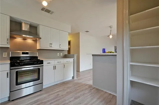 12921 Covington Trl — Photo 11