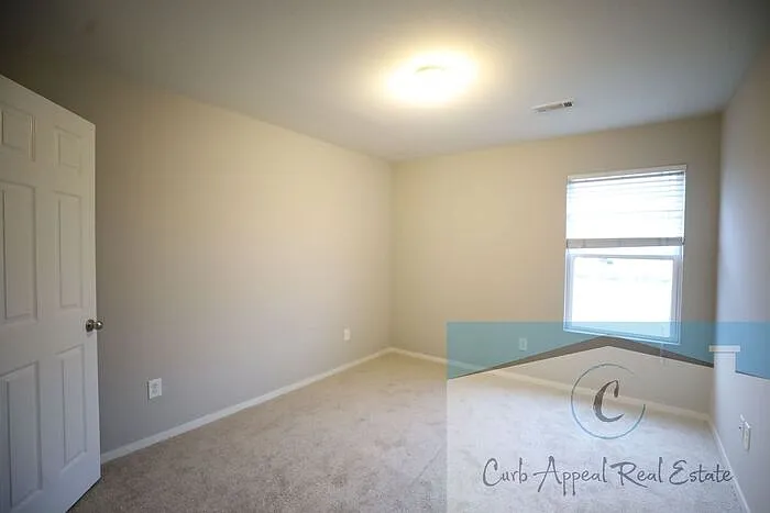 3829 Churchill Dr — Photo 6
