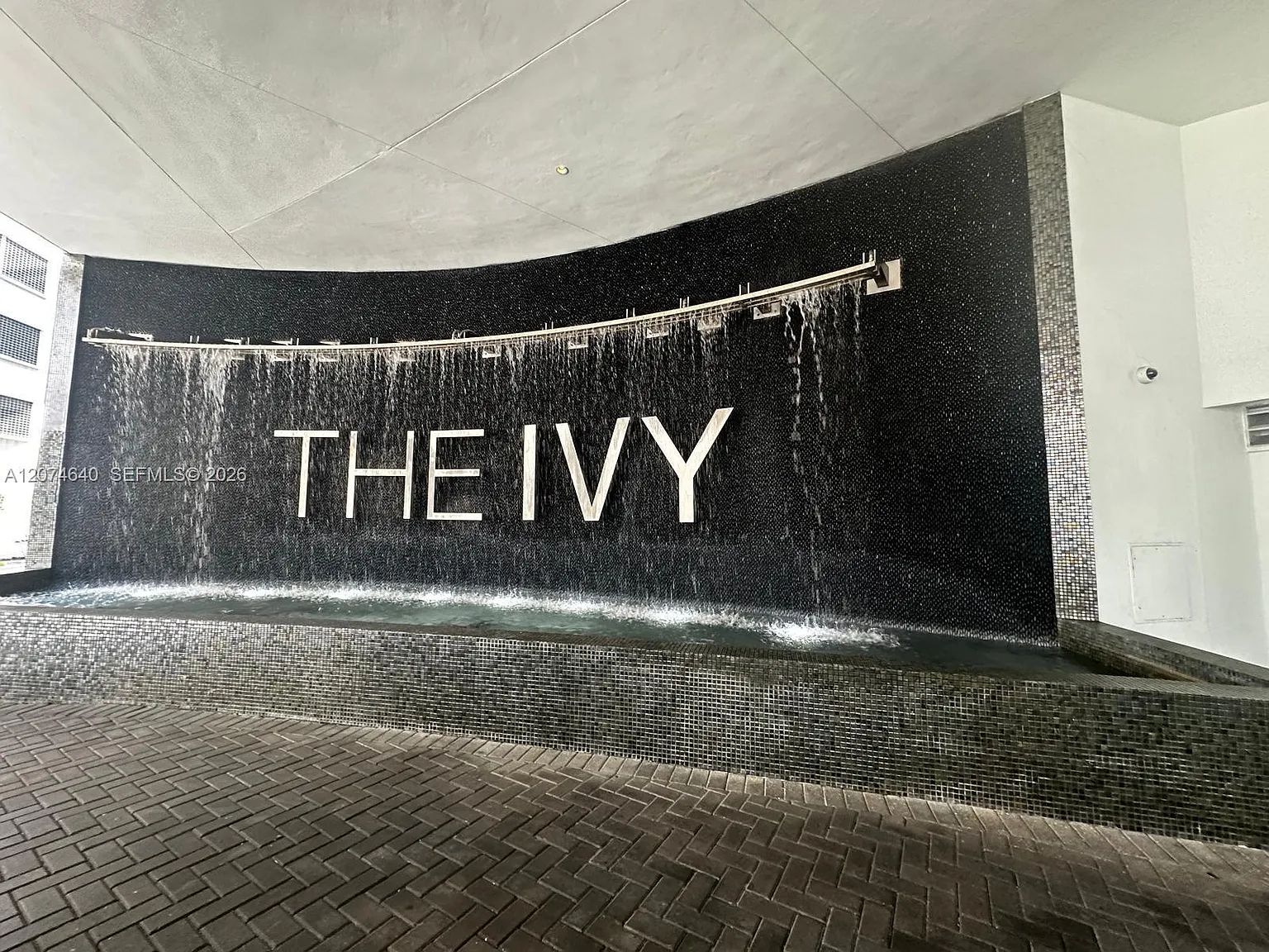 Ivy Condo — Photo 4