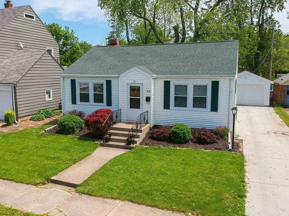 518 Florence Ave, Bloomington, IL 61701