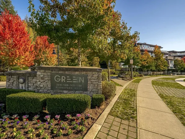 7428 Byrnepark Walk #302, Burnaby, BC V3N 0B4