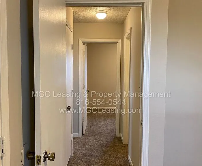 515 Sky Vue Dr #C — Photo 8