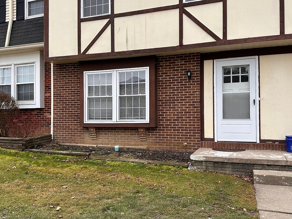1st image of 171 Ault St