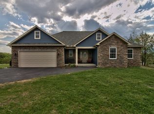 420 Gardenia Dr #L-32, Avoca, PA
