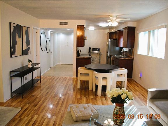 4th image of 612 N Louise St Unit 307
