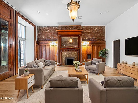 2nd image of 132 W 119th St APT 2A
