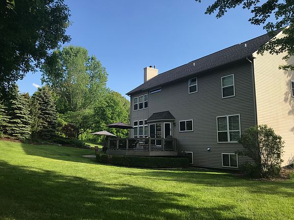 3rd image of 605 Akehurst Ln
