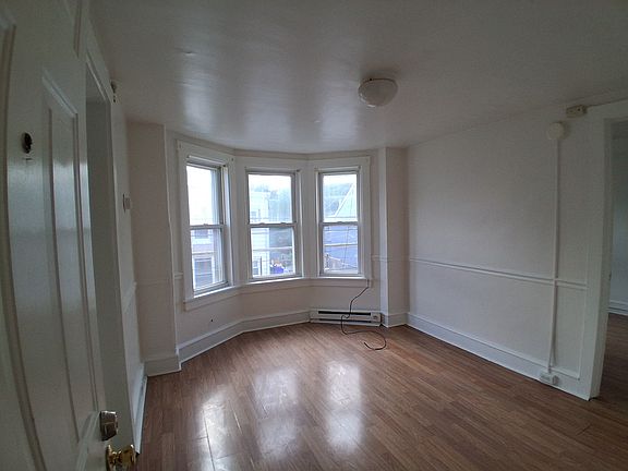 3rd image of 531 Robeson St Fl 2R