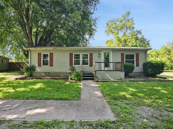 111 W Henley St, Carthage, IN 46115