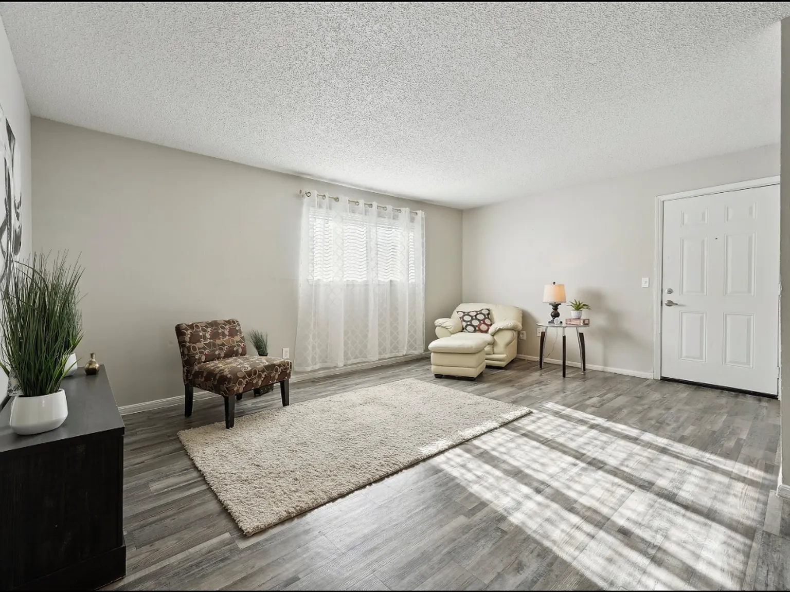 Chestnut Flats — Photo 2