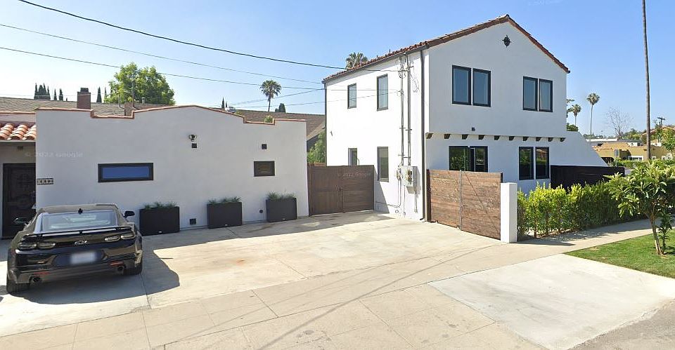 1st image of 3206 Gracia St