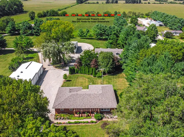 546 S 150 E, Kouts, IN 46347