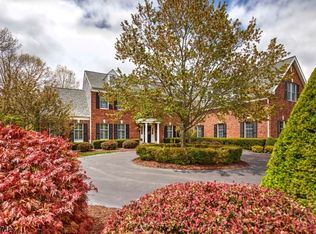 17 Spring Lake Dr, Chester Twp, NJ 07931