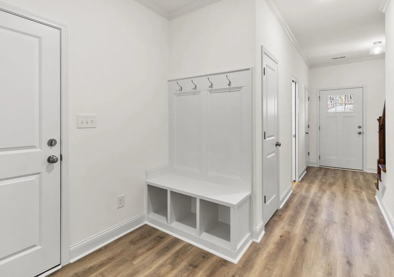 1010 Laurel St — Photo 4