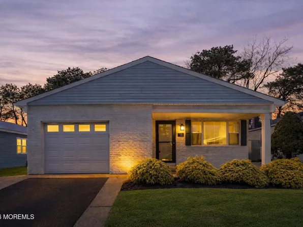 15 Encinitas Drive, Toms River, NJ 08757