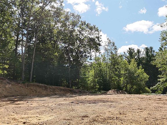 5th image of 2999 N Arbutus Lake Rd