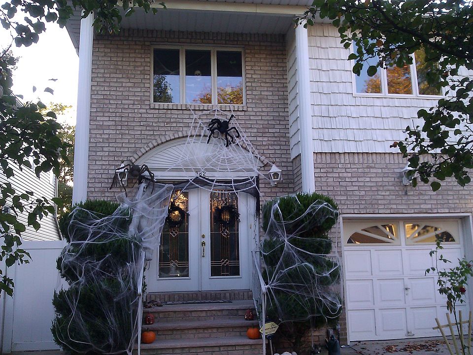 1st image of 382 Loretto St
