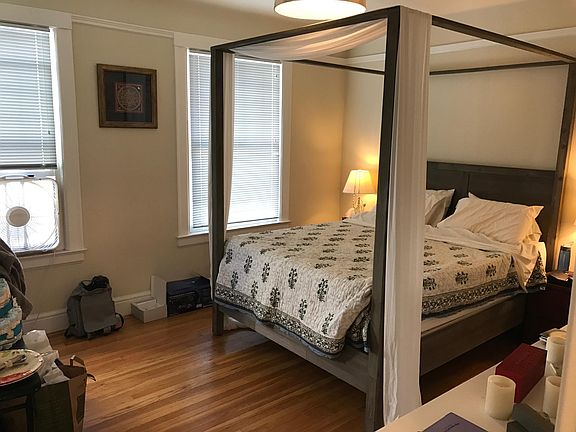 5th image of 1145 Union St APT 6