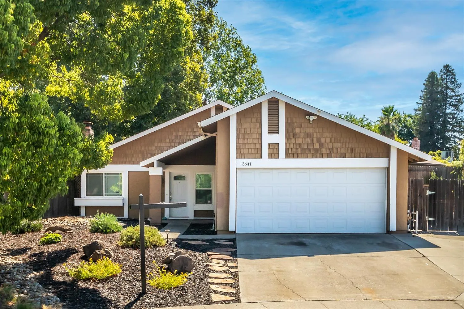 3641 Reedsport Ct photo 1