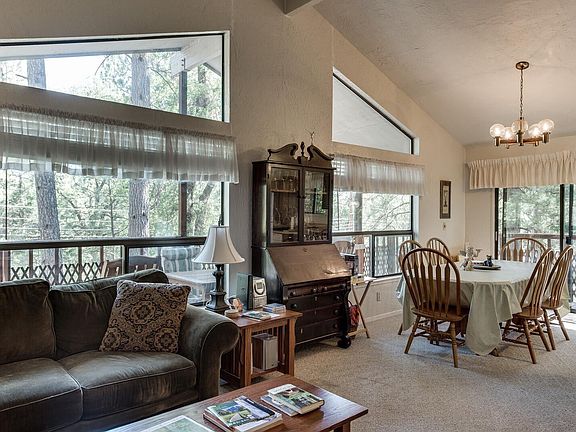 4th image of 19523 Grizzly Cir
