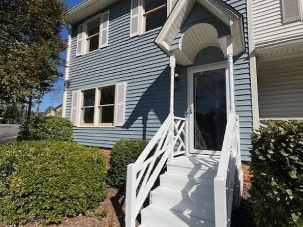 1801 Fox Sterling Dr, Raleigh, NC 27606