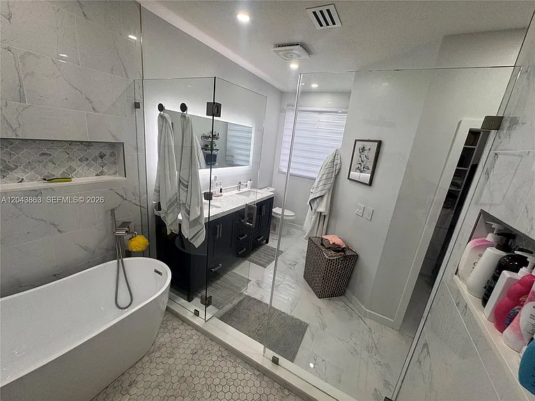 15376 SW 13th Ter — Photo 44