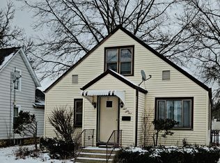 954 S 7th Ave, Kankakee, IL 60901