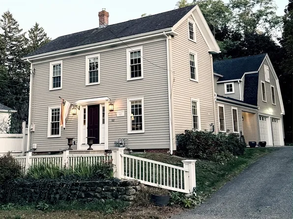 52 Andover St, Georgetown, MA 01833