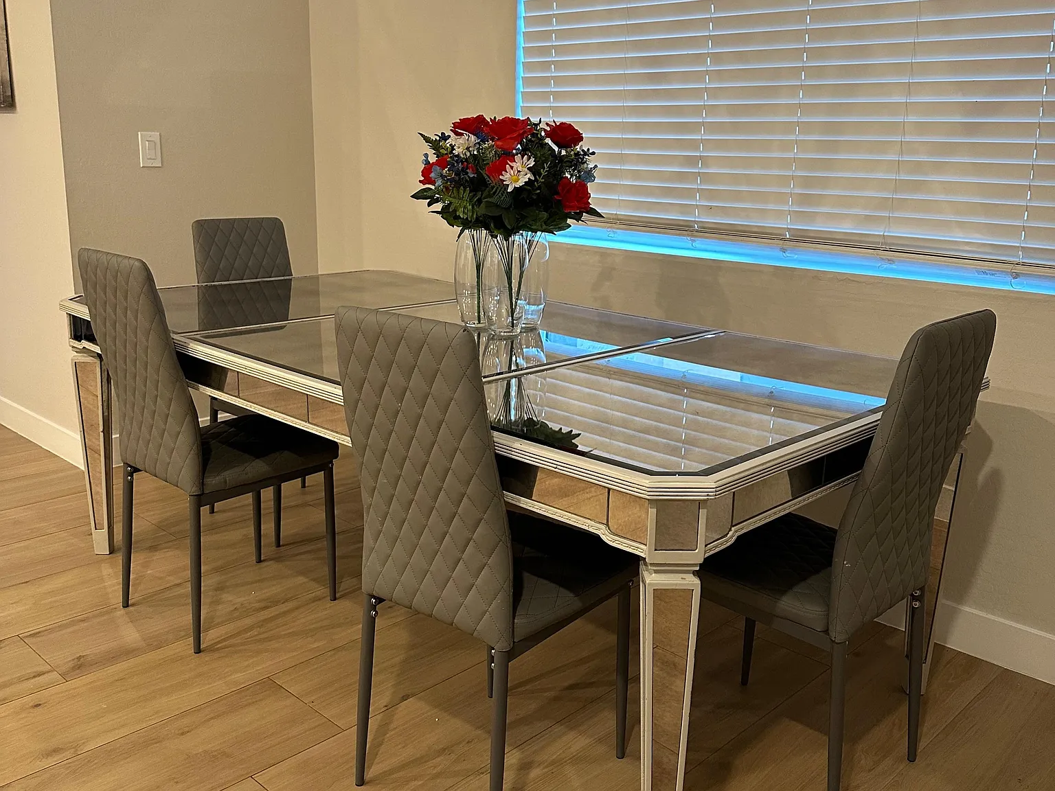 1 bed, 2.5 bath, 2000 sqft, $1,001 — Photo 4