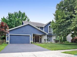 7703 Cobblestone Dr, Sylvania, OH 43560