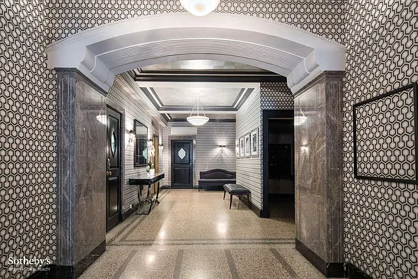 Sold by Sotheby's International Realty | media 10